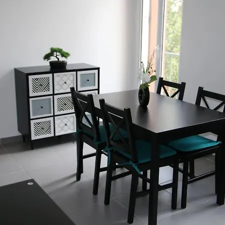 : Super De Qualite Lägenhet